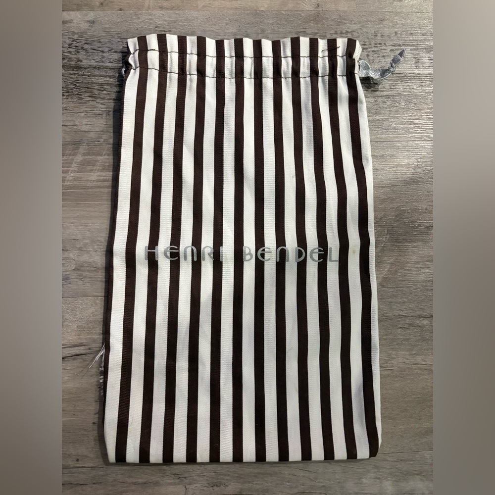 Henri Bendel Dustbag